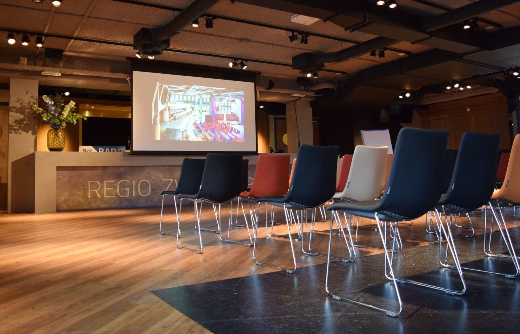 2. Business Club 1 - Theater.jpg